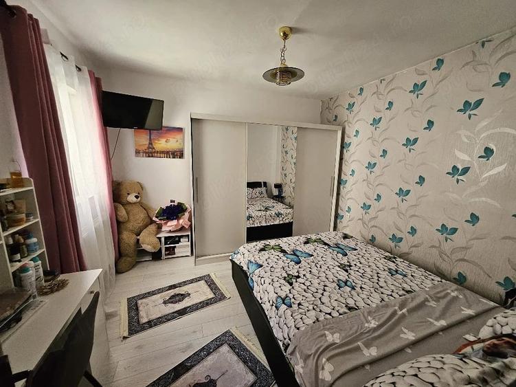 Casă cu 2 camere cu Teren 1000 Mp în Central