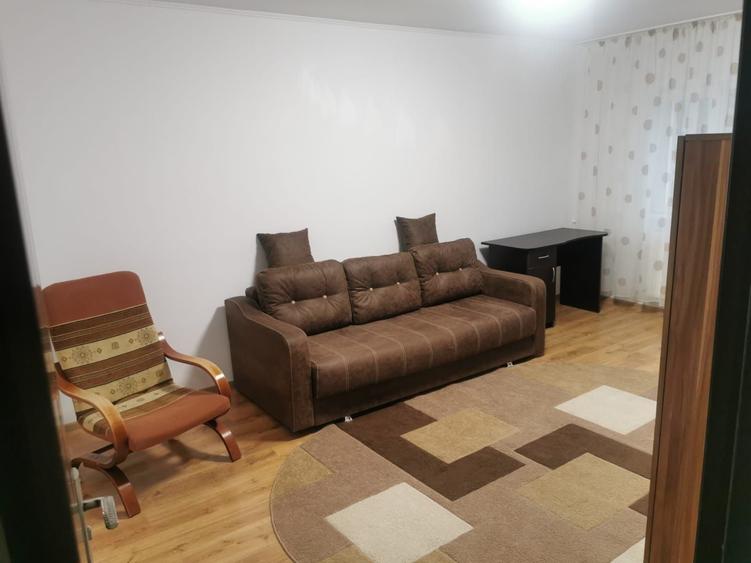 Apartament cu 2 camere decomandat, mobilat în Nicolina