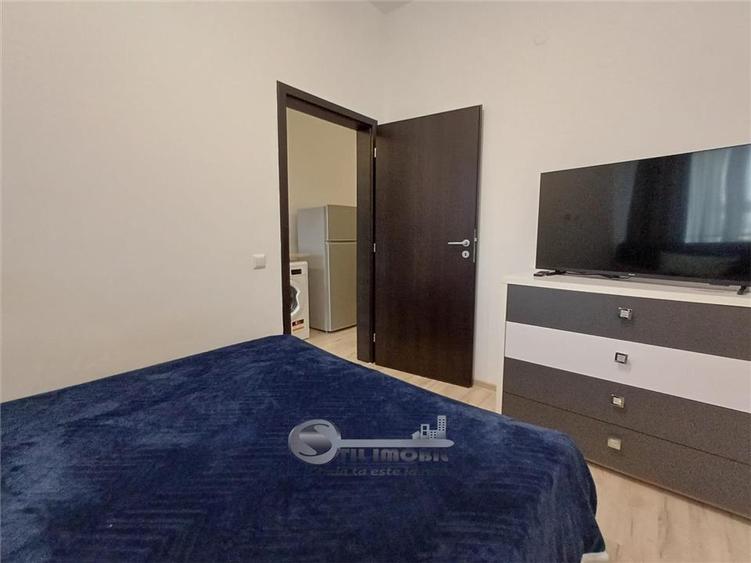 Apartament cu 2 camere decomandat în Podu Roș