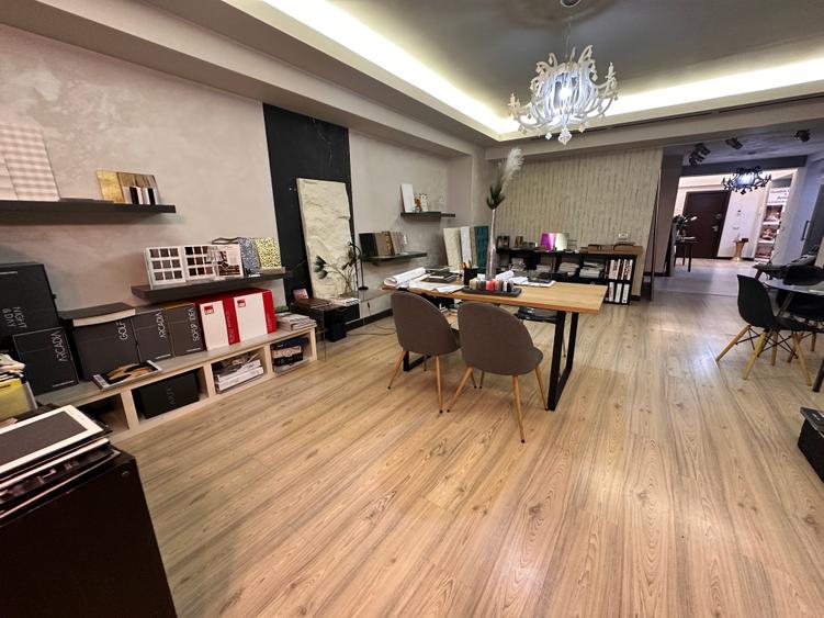 Apartament cu 3 camere semidecomandat în Herăstrău