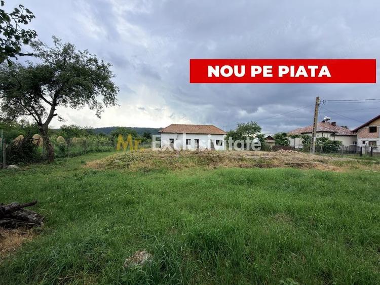 Teren de 2108 mp, în Albești