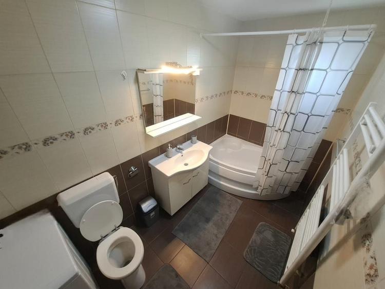 Garsonieră decomandată în Central