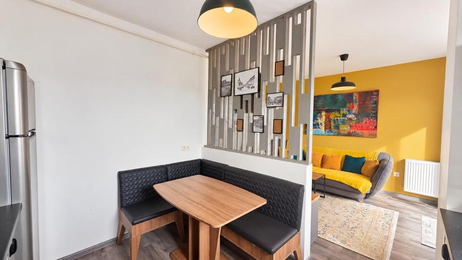 Apartament cu 2 camere semidecomandat în Avantgarden