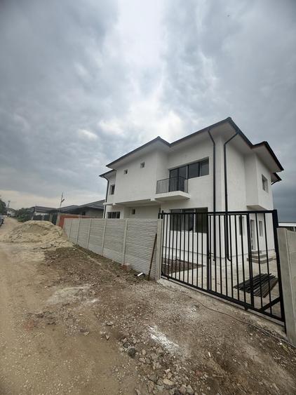 Casă cu 5 camere cu Canalizare în Bragadiru