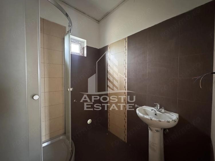 Casă cu Teren 1100 Mp în Fărcădin