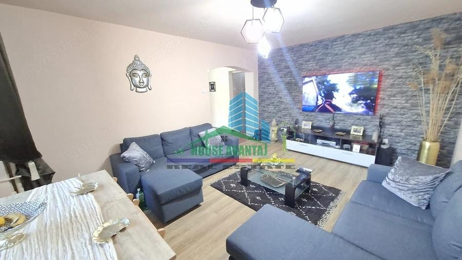 Apartament cu 3 camere decomandat în Sud