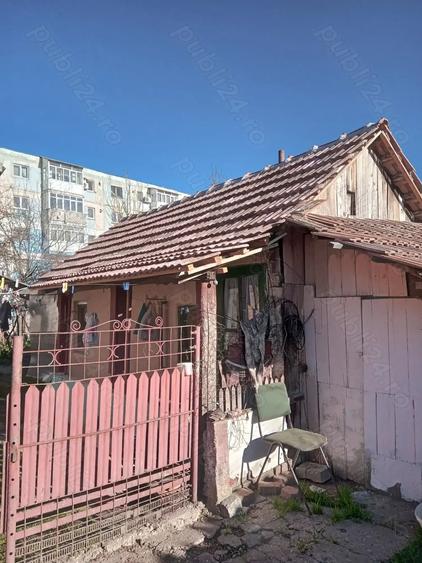 Casă cu 6 camere cu Teren 300 Mp în Central