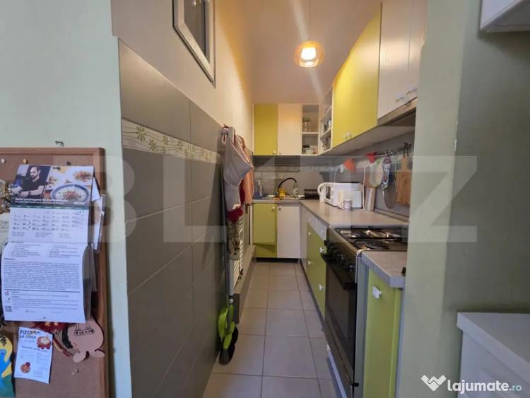 Apartament cu 3 camere semidecomandat în Central