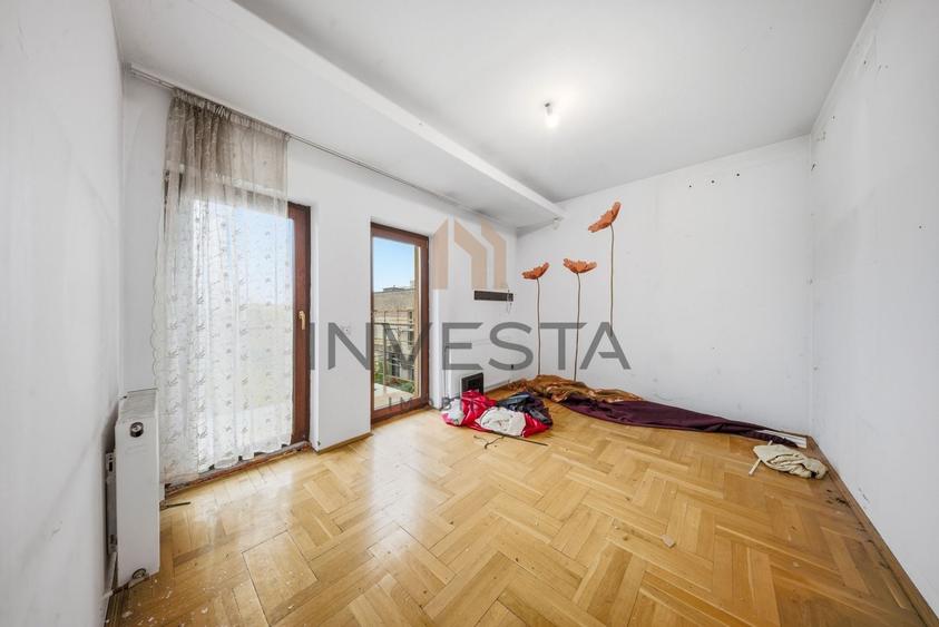 Casă individuală cu 6 camere cu Piscina în Europa