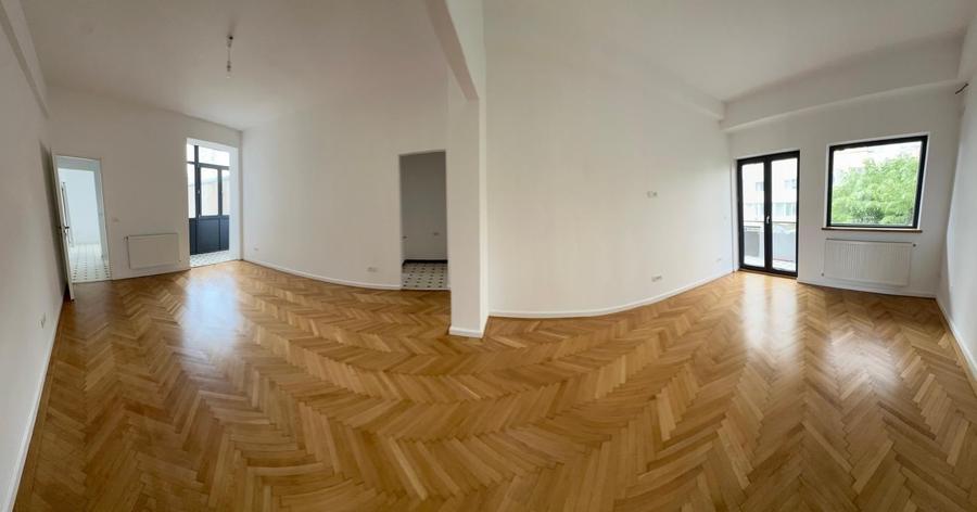 Apartament cu 3 camere în P-ța Romană — fotografia 1