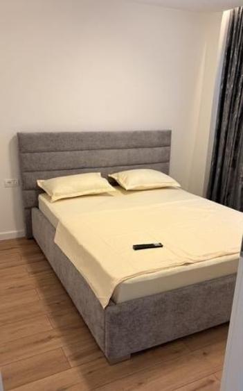 Apartament cu 3 camere decomandat, mobilat în Berceni