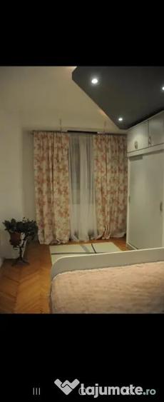 Apartament cu 2 camere semidecomandat în Centrul Civic