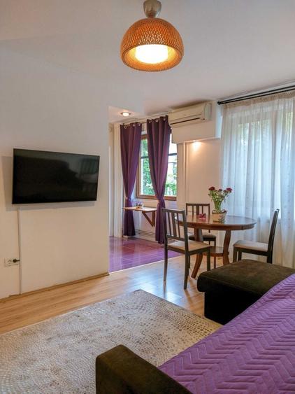 Apartament cu 2 camere semidecomandat, mobilat în Muncii