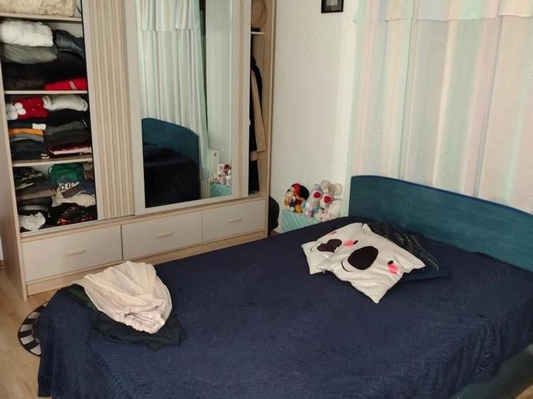 Casă individuală cu 5 camere cu Teren 1100 Mp în Central