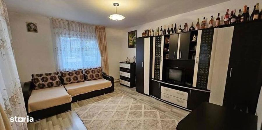 Vila de vanzare la 10 min de Onesti, sat Racauti. - 8