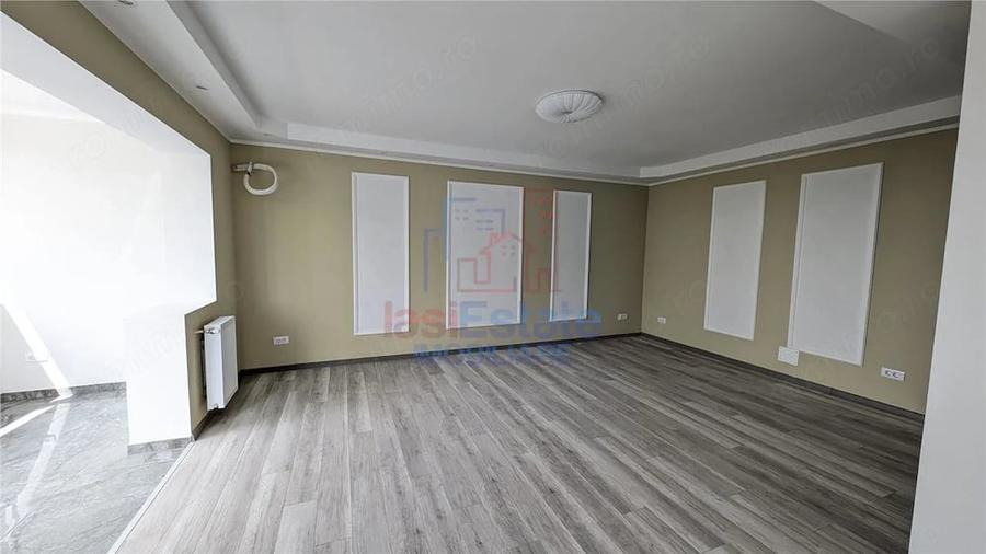 Casă cu 5 camere cu Teren 600 Mp în Filiași