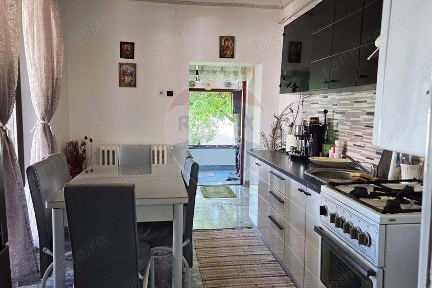 Casă cu 3 camere cu Teren 5800 Mp în Lechința