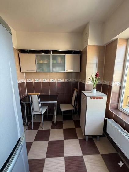 Apartament cu 2 camere decomandat, mobilat în Virtuții