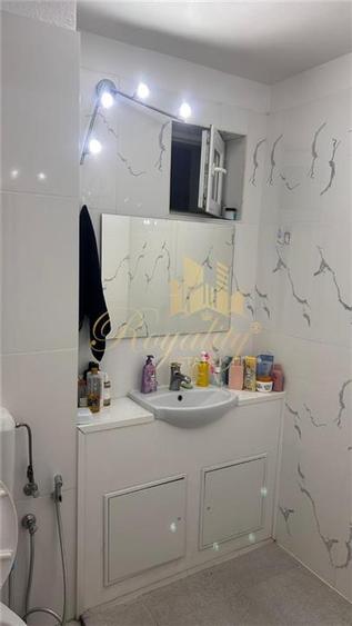 Apartament cu 3 camere decomandat, mobilat în Complex Studențesc