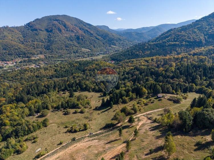 Teren Construcții de 9300 mp, în Glăjărie