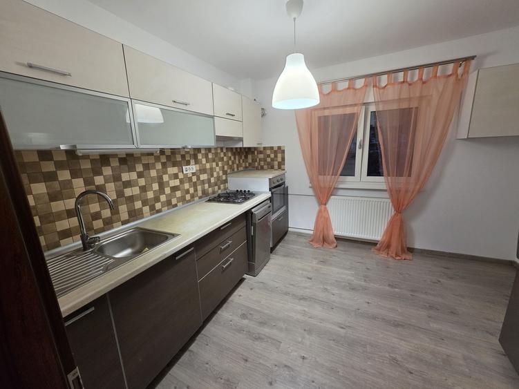 Proprietar, inchiriez apartament 3 camere Barncoveanu metrou - 15