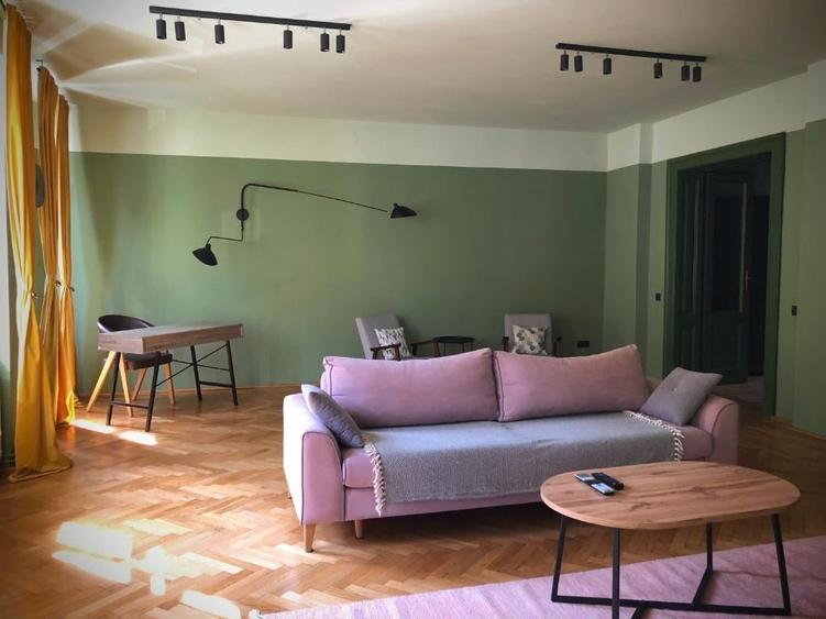 Apartament cu 3 camere decomandat, mobilat în Ultracentral