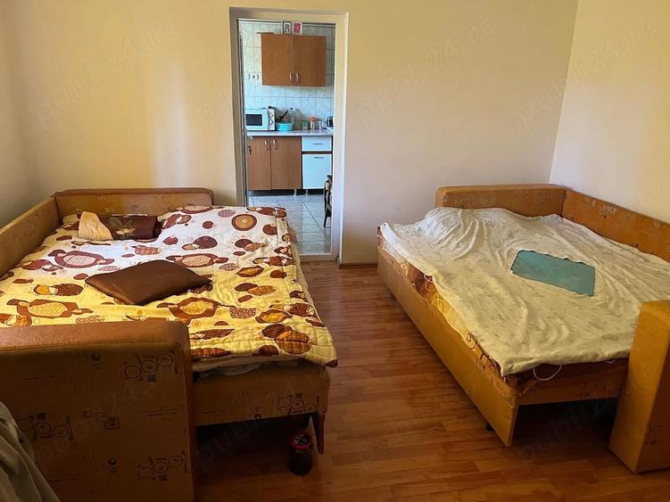 Casă cu 3 camere cu Teren 1759 Mp în Poarta Albă