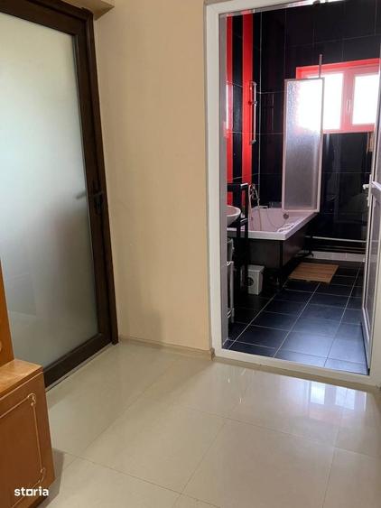 Casă cu 3 camere cu Teren 1064 Mp în Pielești