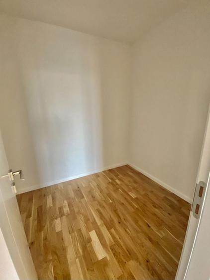 Apartament cu 3 camere decomandat în Exterior Est