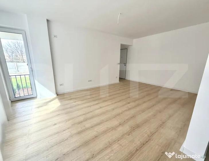 Apartament cu 3 camere decomandat în Micești