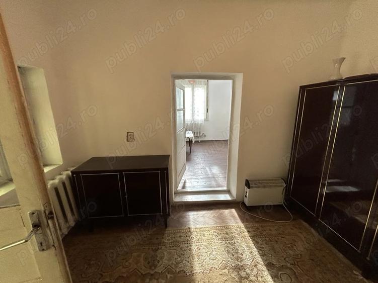 Casă cu 4 camere cu Teren 1500 Mp în Mândruloc