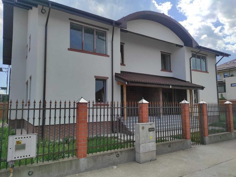 Casă cu 4 camere cu Teren 400 Mp în Exterior Vest
