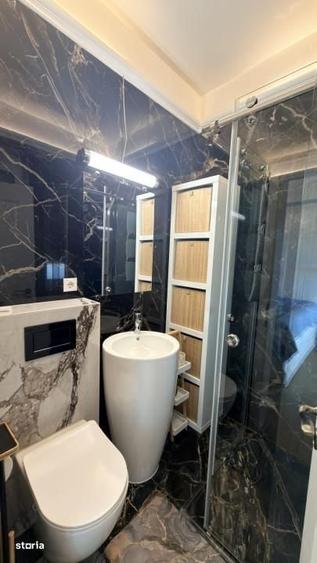 Apartament cu 3 camere decomandat în Lazaret