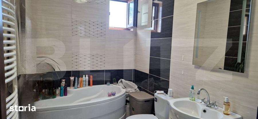 Casă cu 5 camere cu Teren 400 Mp în Bariera Vâlcii