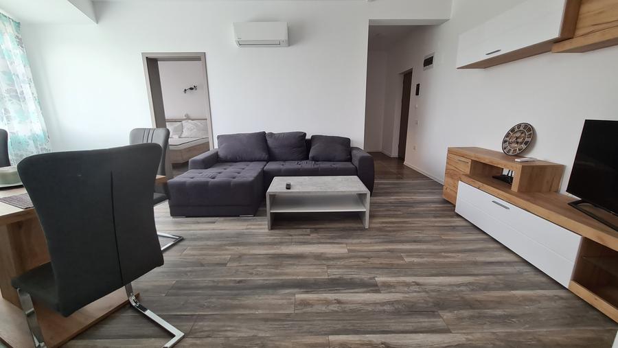 Apartament cu 3 camere în Dumbrăvița