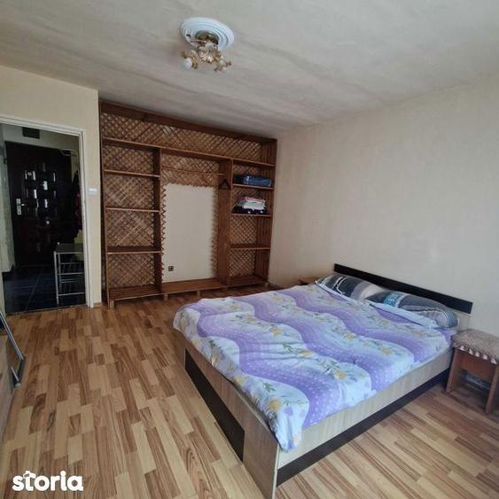 Garsonieră în Tolstoi