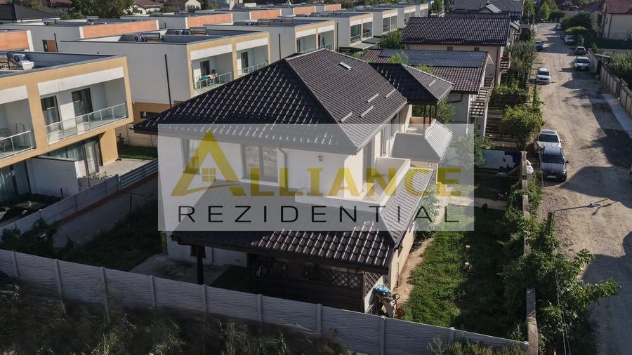 Casă individuală cu 5 camere cu Canalizare în Berceni