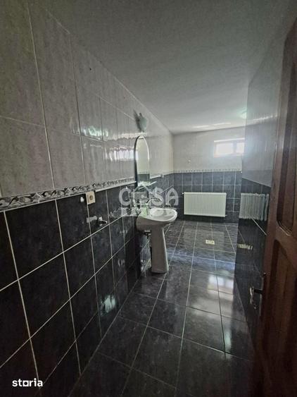 Casă cu 5 camere cu Teren 2400 Mp în Dragomirești