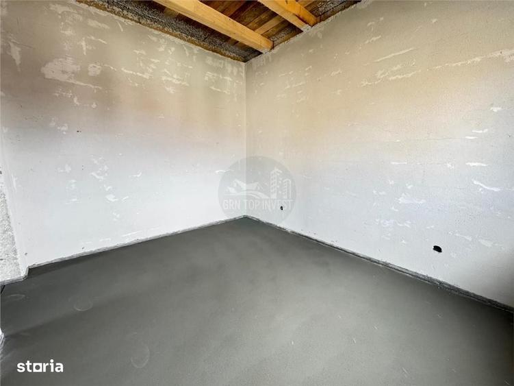 Casă cu 4 camere în Șura Mică