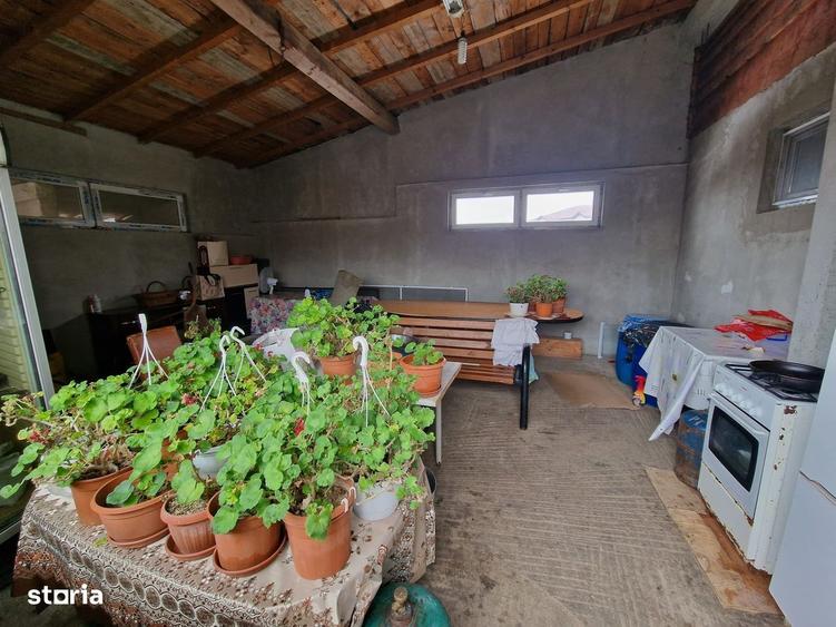 Casă cu 3 camere în Crețești
