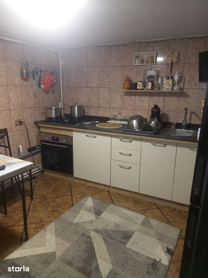 Casă cu 4 camere cu Teren 135 Mp în Fundeni