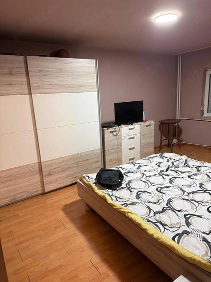 Apartament cu 3 camere decomandat în Decebal