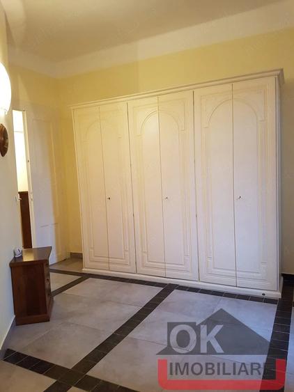 Apartament cu 5 camere decomandat în Central