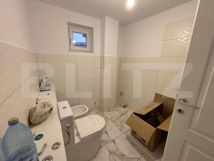 Apartament cu 3 camere semidecomandat în Dancu