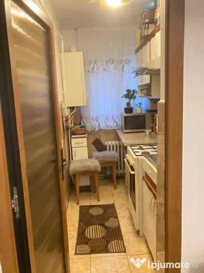 Apartament cu 2 camere semidecomandat în Fălticeni