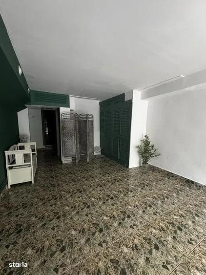 Spațiu comercial, de 85 mp, în Cornișa