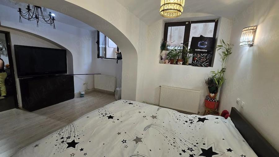 Garsonieră decomandată în Romană