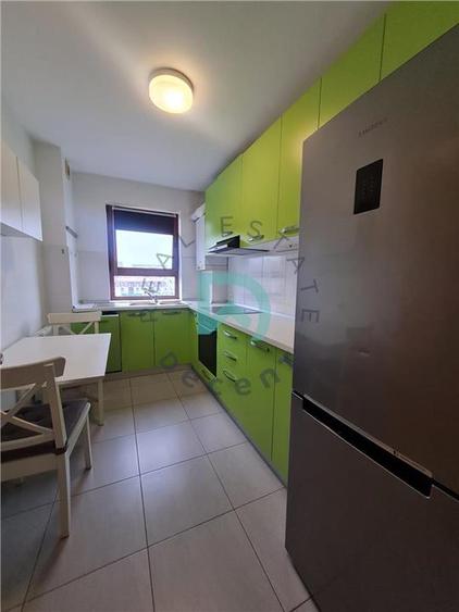 Apartament cu 2 camere decomandat, mobilat în Tractorul