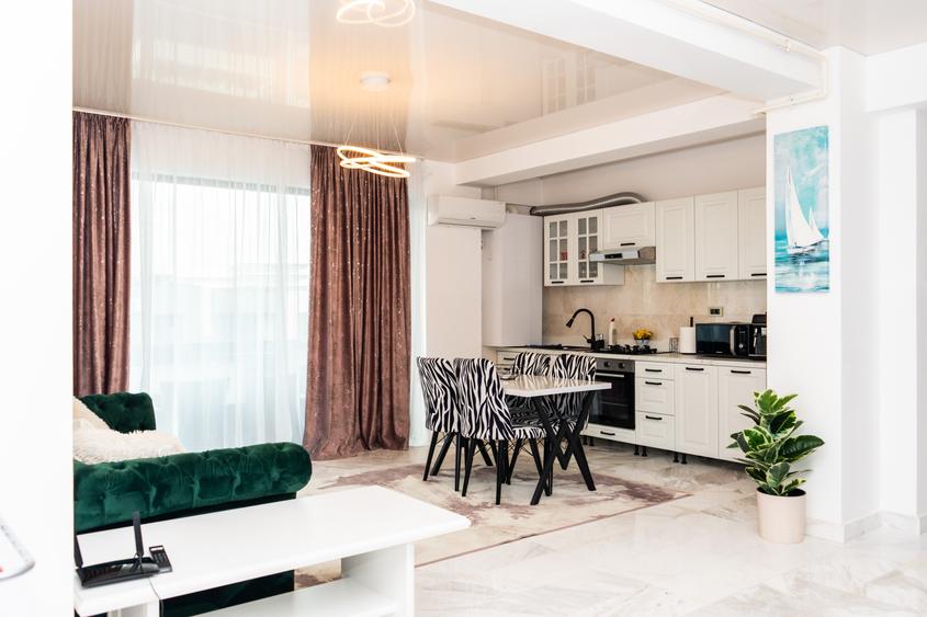 Rafinament la înălțime – Apartament Premium cu Piscină, (Parcare inclusa)(AXV28) - 1