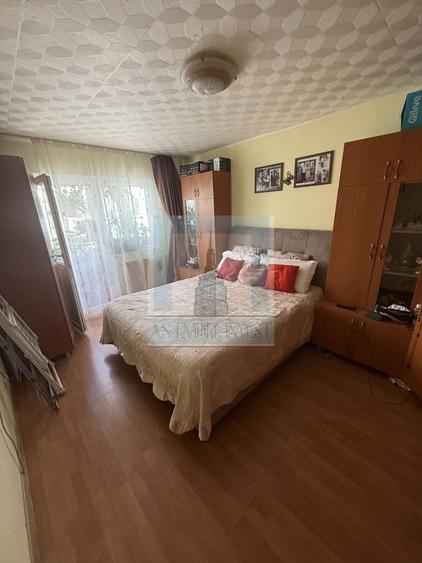 Apartament cu 2 camere decomandat, mobilat în Central